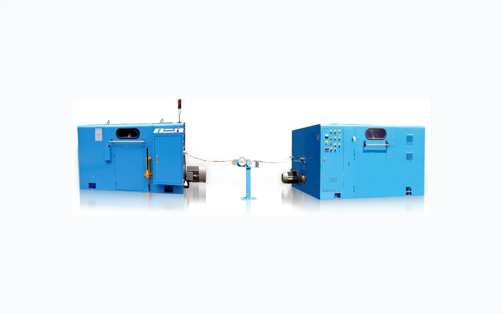 Multi-layer taping equipment