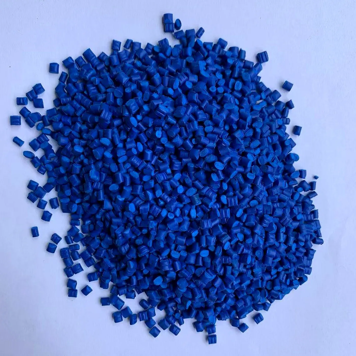 Blue thermoplastic elastomer cable jacket compound pellets