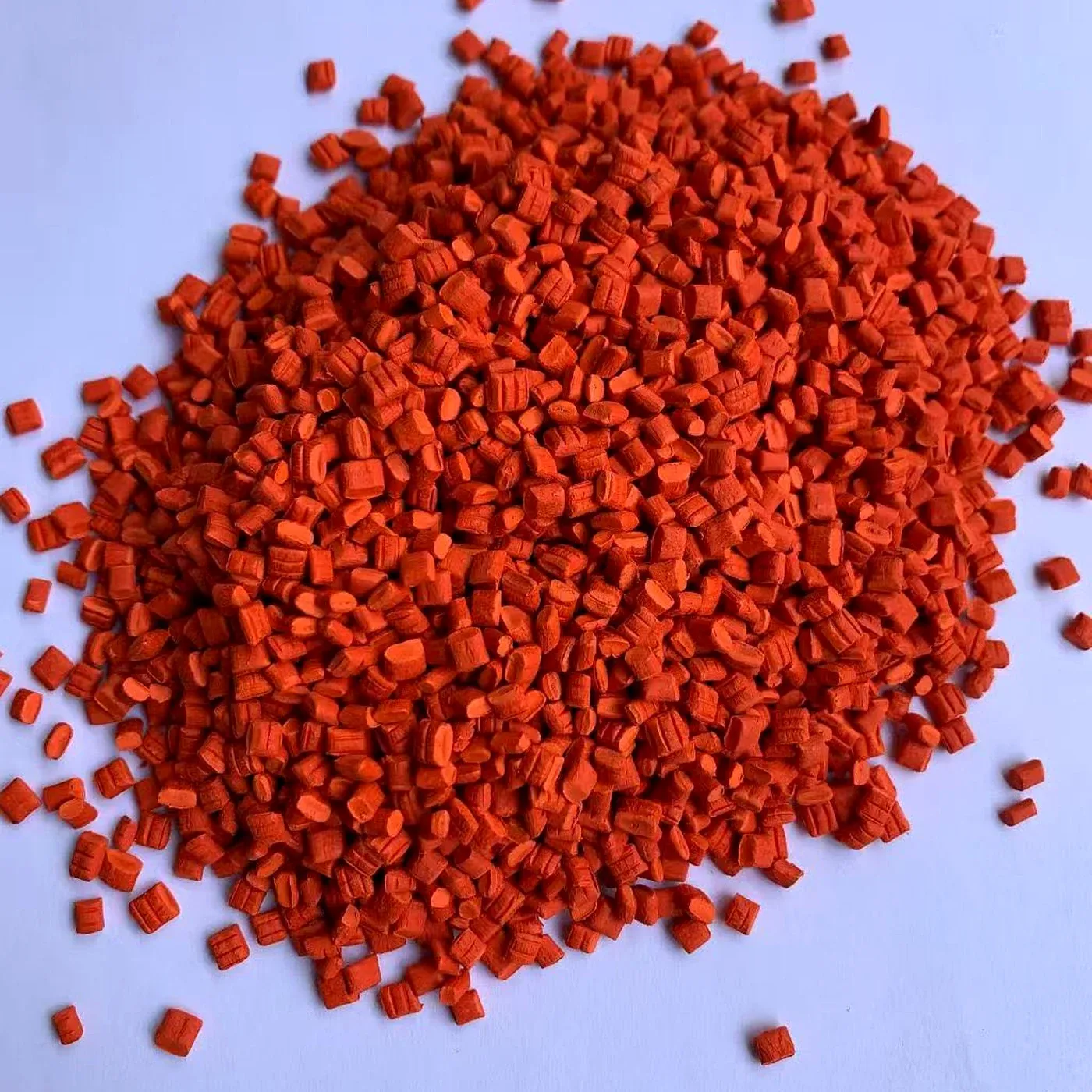Orange oil-resistant automotive cable compound pellets sample