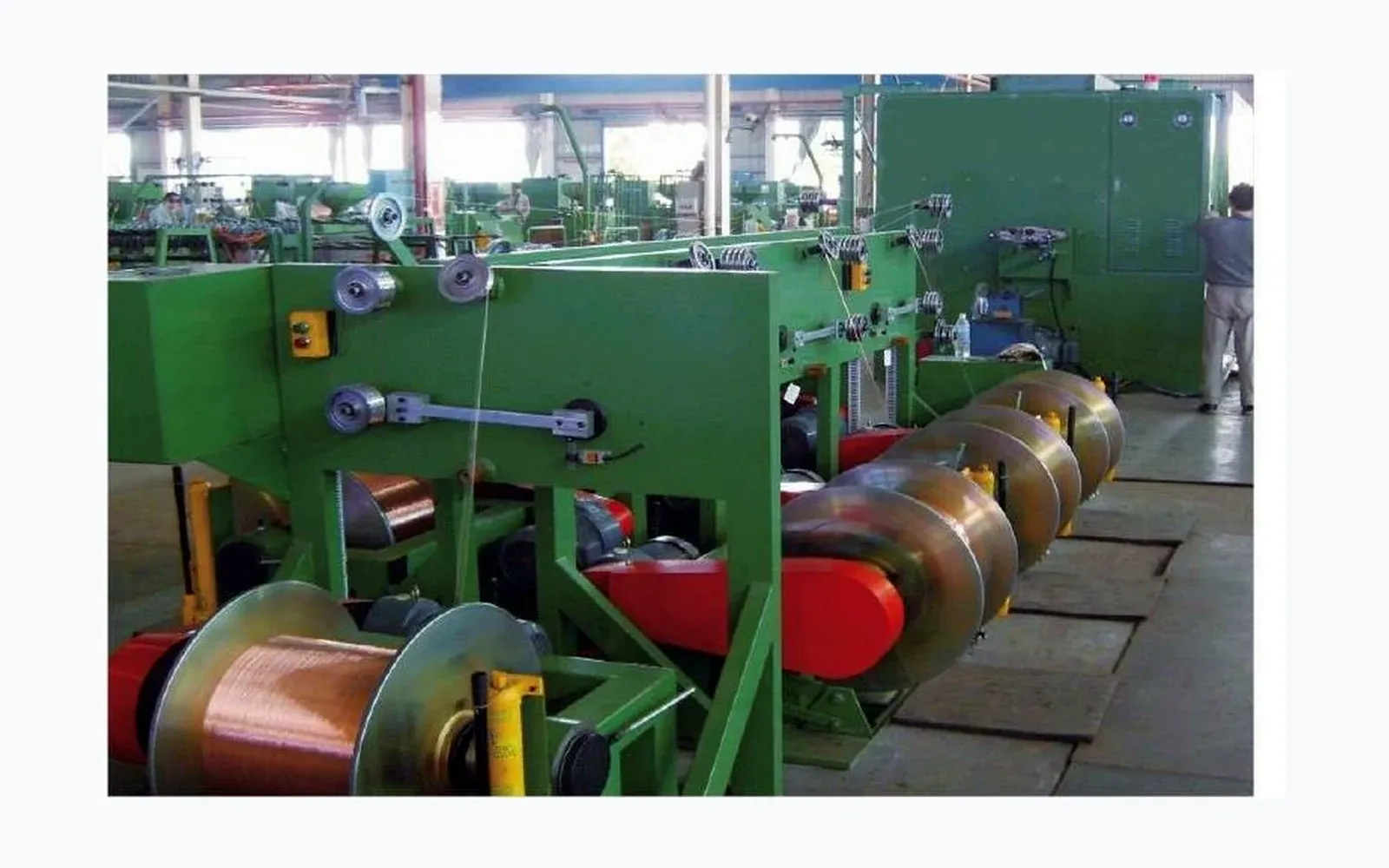 PLC double-twisting machine in production