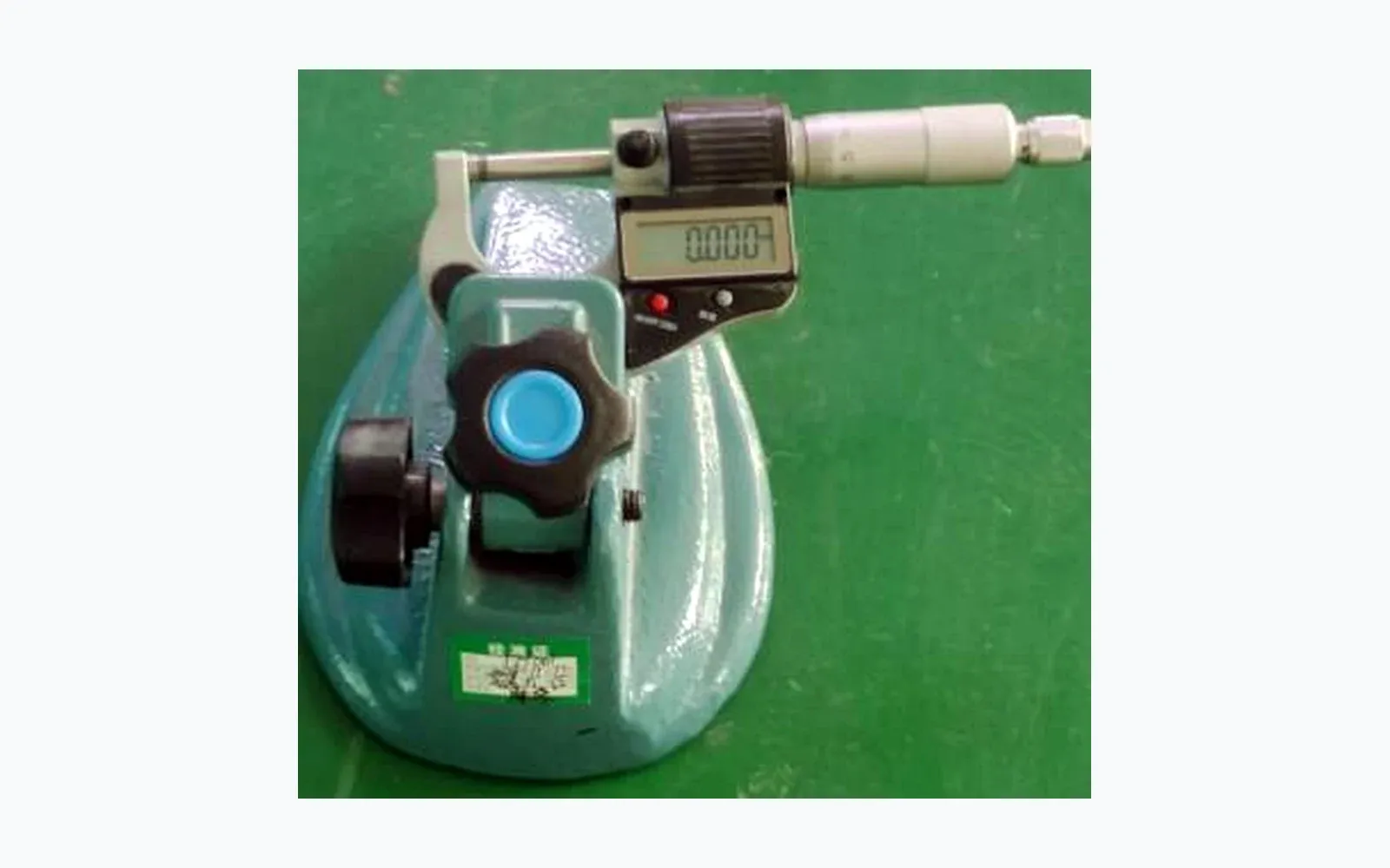 Precision diameter and thickness gauge